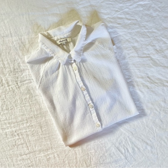 Madewell | Cotton Blend Button Down Tee Shirt in White | Size Small - Picture 3 of 5